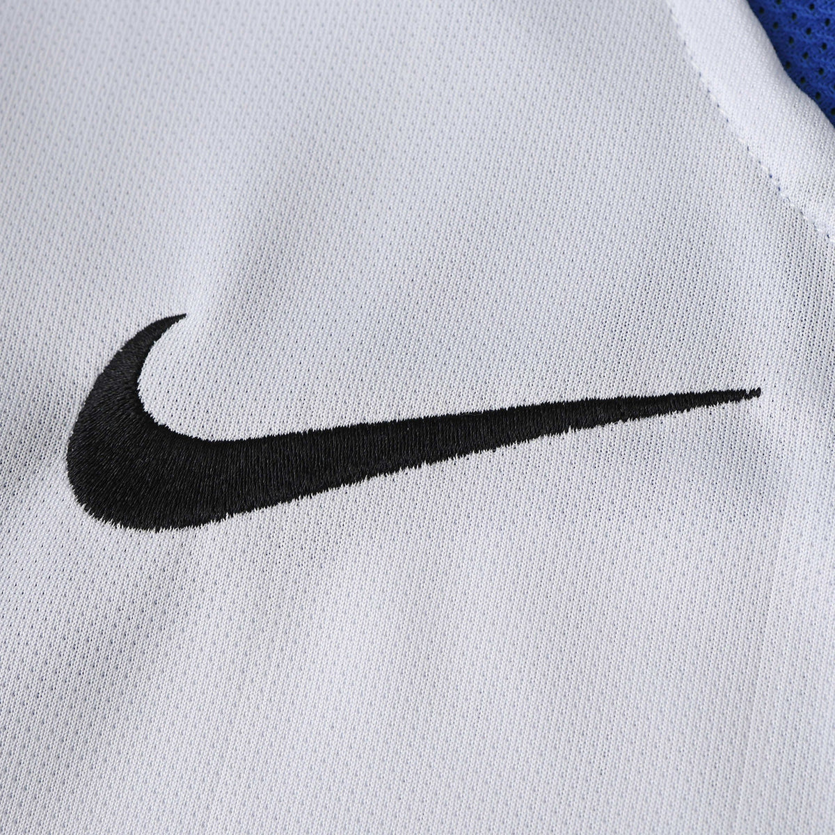 Inter Milan - Retro Away 2004/05 Jersey